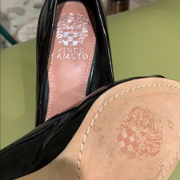 Vince Camuto black patent genuine leather heels. - Picture 6 of 9